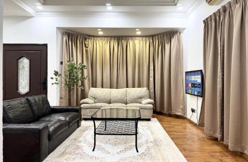 Kajang House | 4BR3B Kajang DoubleStorey-14 pax