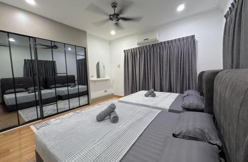 Kajang House | 4BR3B Kajang DoubleStorey-14 pax