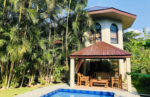 Nasugbu Villa | 5 min walk from the beach- Beautiful Villa with private pool