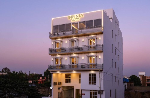 Mali Colony Hotel | 50 m² Hotel ∙ 2 bedrooms ∙ 4 guests