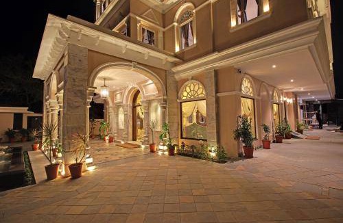 Shavri Colony Hotel | 500 m² Hotel ∙ 3 guests