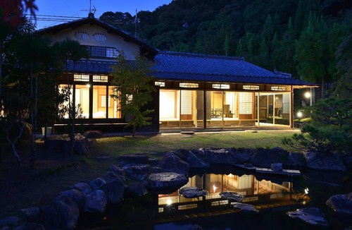 Sakyo Ward Resort | 500 m² Resort ∙ 5 bedrooms ∙ 127 guests