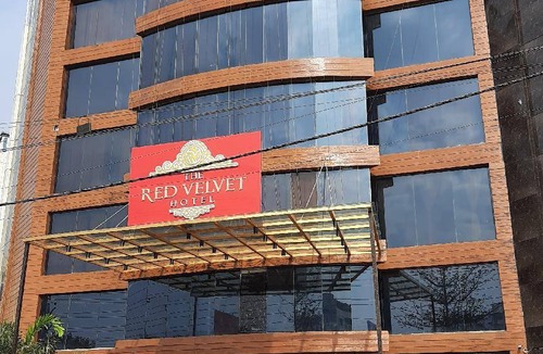 Patna Hotel | 510 m² Hotel ∙ 3 guests