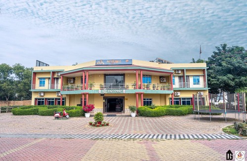 Hazaribagh Hotel | 60 m² Hotel ∙ 3 guests