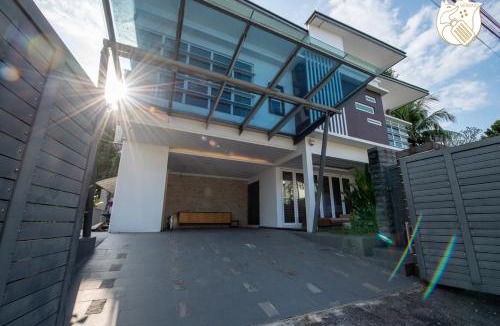 Ampang Villa | 6BR Homestay KL Pool Villa - 4KM To KLCC by Verano