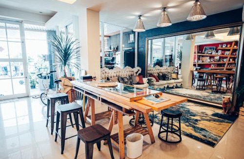 Sail Rock Beach House | 710 House