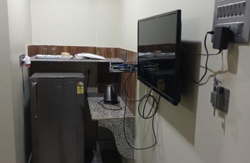 Kolkata Hotel | 73 Rest House