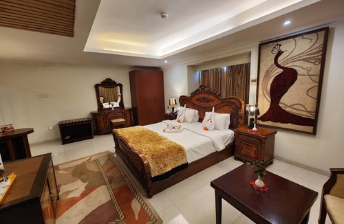 Ranchi Hotel | 780 m² Hotel ∙ 2 guests
