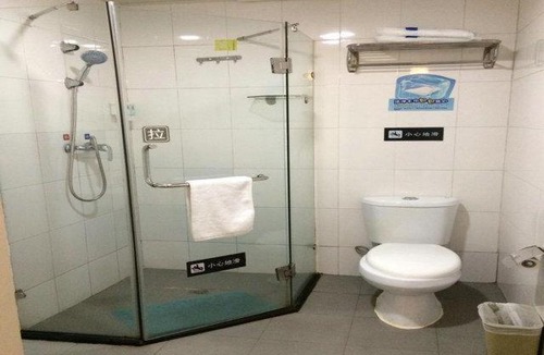 Longhua District Hotel | 7Days Premium Shenzhen Longhua Subway Station