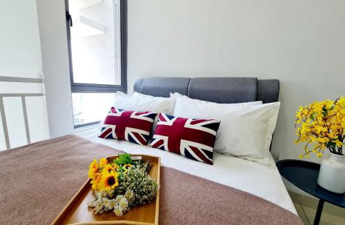 Cyberjaya Apartment | 8 Guest Duplex 1 Room Studio Cyberjaya Hospital DPulze Shaftsbury MMU Limkokwing KLIA Transit Putrajaya
