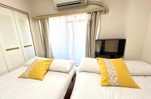 Naniwa Apartment | 8min walk from Namba Station for 4 people gran704