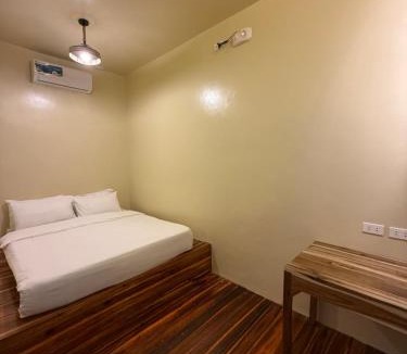 Port Barton Hotel | 9 Keys Inn