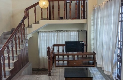 Kottayam Villa | 90s villa in Kanjikuzhy. Family-friendly, food nearby. Attractions close