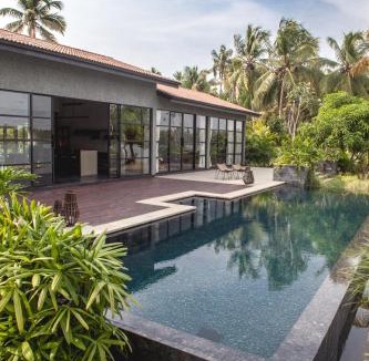 Kumbalam Bed & Breakfast | 976 Panangad
