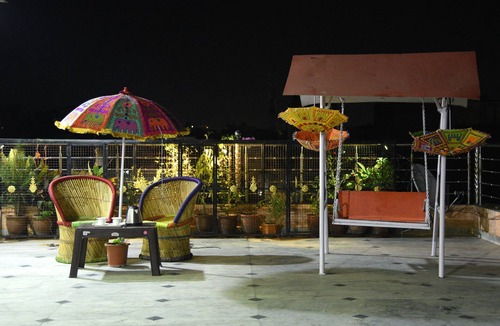 Amer Fort Road House | A apartment for families traveling jaipur.