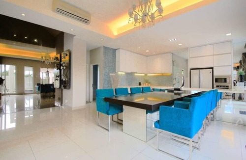 Cheras House | A Chic 4BR Oasis with Gazebo, Your Dream Getaway