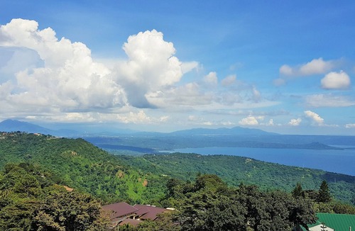 San Jose Condo | A cozy, comfortable space with TAAL LAKE VIEW, FREE PARKING, FREE SWIMMING