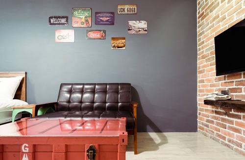 Kaohsiung City Centre House | A Room Time