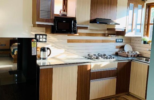 Fatona Villa | A's Granduer Villa