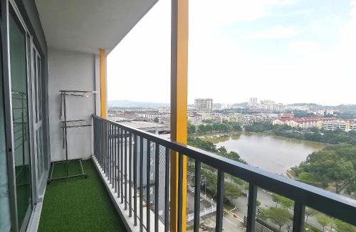 Shah Alam Apartment | A's House i-City 1-4pax Studio Netflix Wifi