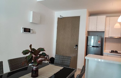 Kuala Lumpur City Centre Condo | A stunning view of KLCC with 3 bedrooms condo
