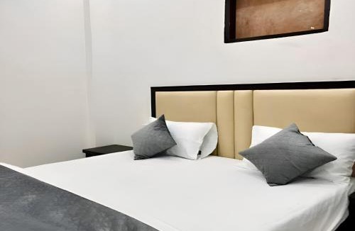 Mahmoorganj House | Aashiyana residencies