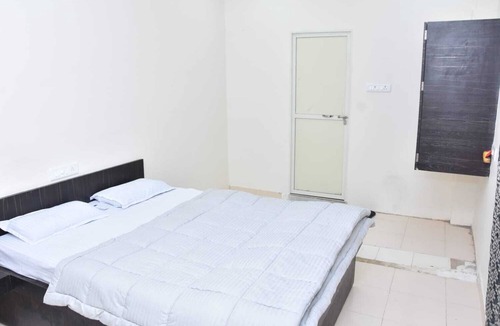 Ujjain Bed & Breakfast | Aatithya home stay.