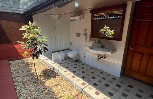 Kumarakom Hotel | Abad Whispering Palms