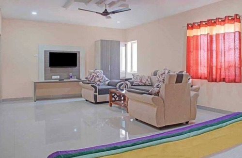 Ninnimamidi Hotel | Abhitej inn