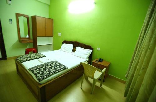 Thirukadaiyur Hotel | Abirami Residency