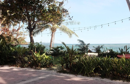 Balabag Apartment | Absolute Beachfront Apartment with Kitchen