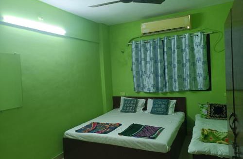 Thane West Bed & Breakfast | AC Bed And Breakfast At Pushpanjali Phase 2 Bunglow No A1,Ovale ,Ghodbunder Road Thane West