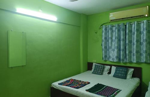 Thane West Bed & Breakfast | AC Bed And Breakfast At Pushpanjali Phase 2 Bunglow No A1,Ovale ,Ghodbunder Road Thane West