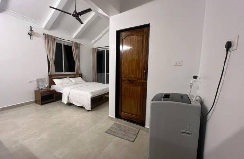 Cavelossim Apartment | AC Studio Apartment 500m from Cavelossim Beach-Paz