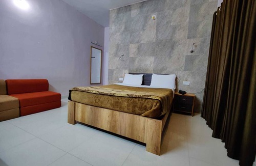 Mount Abu Hotel | Aditya Forest Eco Lodge