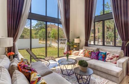 Coron House | Adora's Place - Sleeps 16