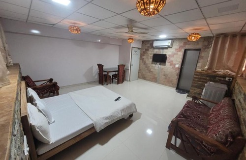 Chembur East Bed & Breakfast | AGRAWAL BHAVAN BUDGET COUPLE FRINDLY Stay only for indians
