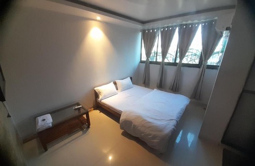 Chembur East Bed & Breakfast | AGRAWAL BHAVAN BUDGET COUPLE FRINDLY Stay only for indians