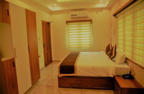 Kumbalam Hotel | AGS Residency