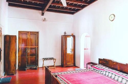 Perumbaikad House | Akkara Homestay