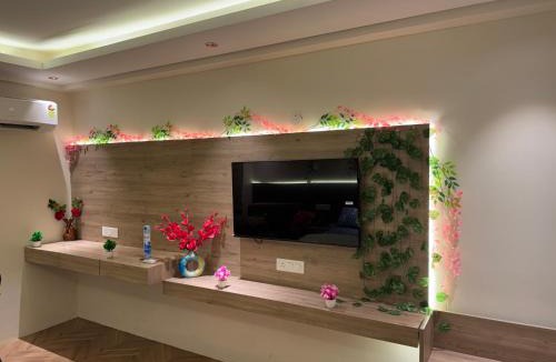 Jaypee Greens Apartment | Aksh stay