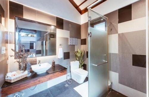 Catangnan Hotel | ALON CLOUD9 Beach Front