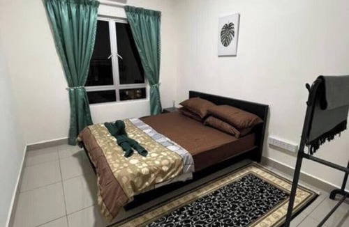 Kajang Apartment | Alstenor Homestay offers accommodations in Kajang and near IOI City Mall.
