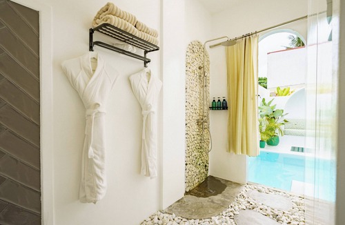 Catangnan Hotel | Amanzohi Siargao