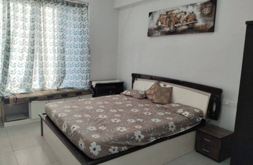 Ahmedabad Apartment | Amazing 3-bedroom apartment near Gujarat High Court, Ahmedabad