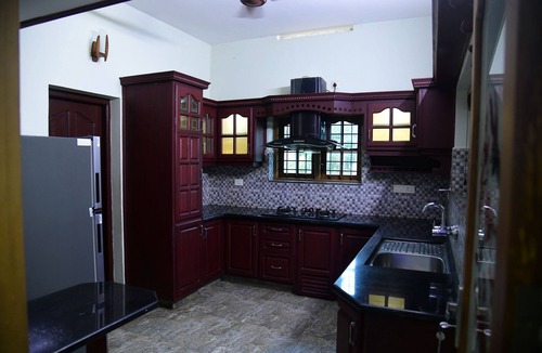 Kottayam House | Amazing 4-bedroom house with AC in vibrant in Near Kottayam Town