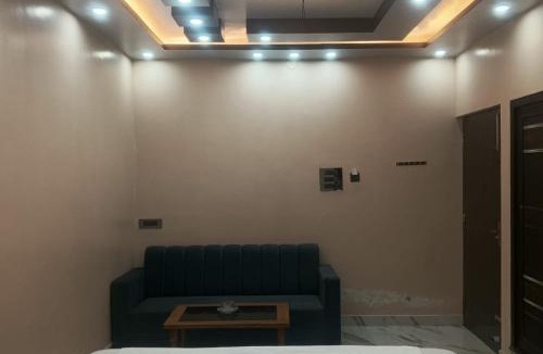 Nawada Hotel | Ambika Residency