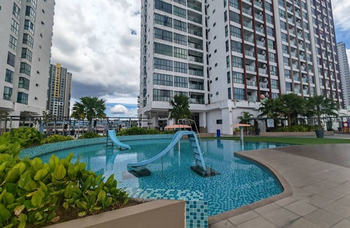 Seri Kembangan Apartment | Amerin Suites Kuala Lumpur by VP