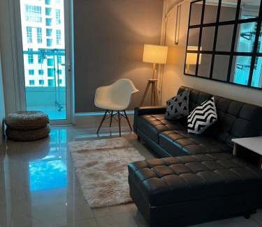 Pio del Pilar Apartment | Amorsolo Tower Makati
