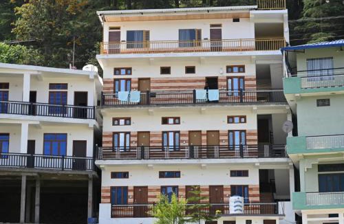 Barkot Bed & Breakfast | An Himalayan View by StayApart